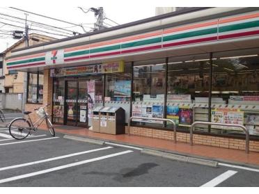 セブンイレブン大田区西蒲田3丁目店：330m