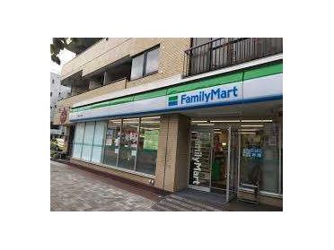 ファミリーマート萩中三丁目店：132m