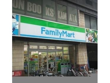 ファミリーマート小浦蒲田駅西店：137m