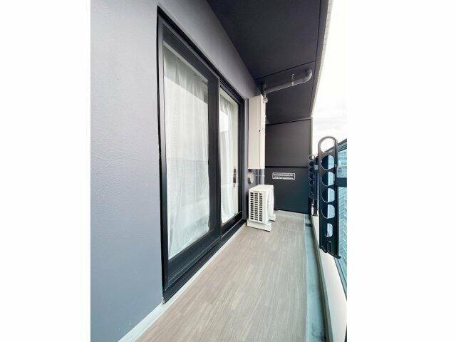 Ｌｏｇ　Ｓｈｉｎａｇａｗａ　Ｓｕｒｆｓｉｄｅ（404） バルコニー
