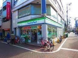 ファミリーマート大田梅屋敷店：317m
