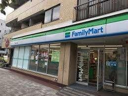 ファミリーマート萩中三丁目店：162m