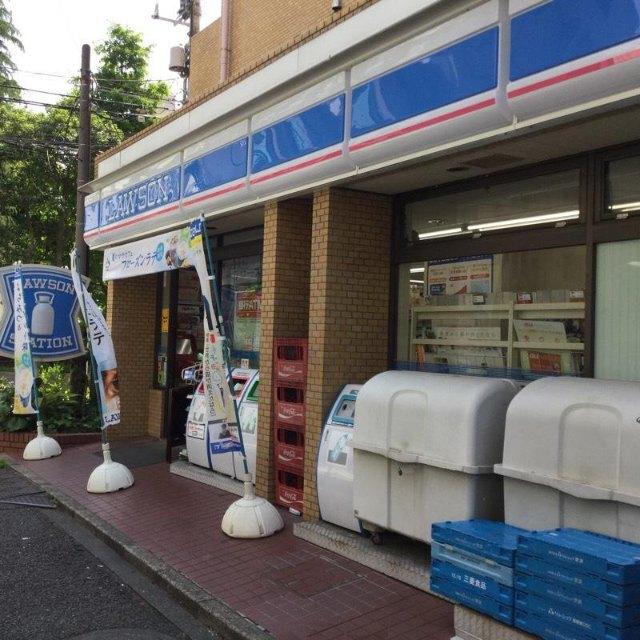 ローソン大森海岸駅前店：166m