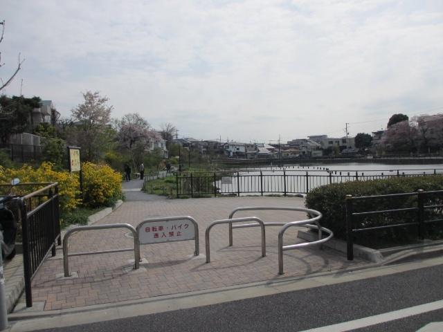 小池公園：867m