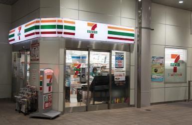 セブンイレブン京急ST大森町店：218m
