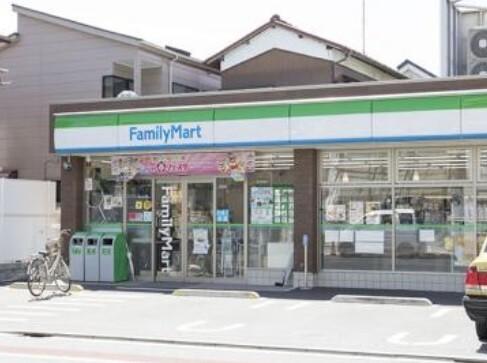 ファミリーマート羽田六丁目店：246m