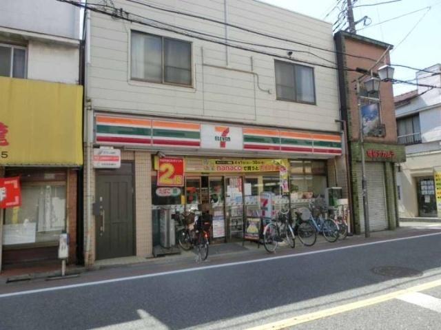 セブンイレブン大田区六郷土手駅前店：169m