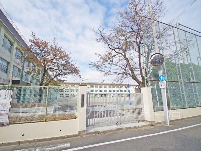 大田区立蓮沼中学校：739m