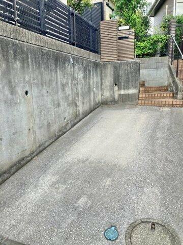東寺尾戸建（1） 駐車場