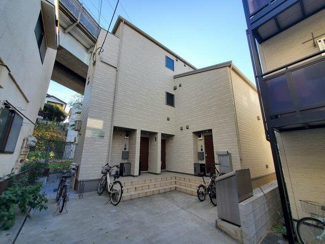 品川区西大井アパート エントランス