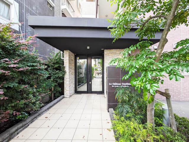 ル・シャトー・オンジェム（102） エントランス