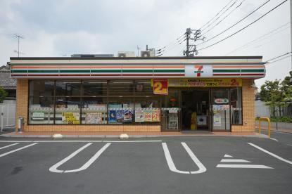 セブンイレブン大田区西蒲田1丁目店：339m