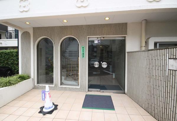 シャンボール池田山 エントランス