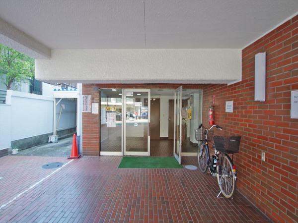 第一東個マンション エントランス
