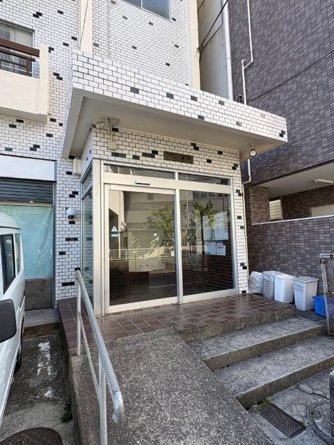 マンションニュー新川 エントランス