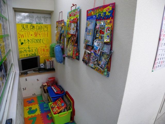 おみくじが引けるキッズルームがあるのでお客様のお子様も安心！