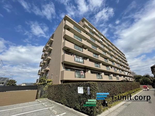 総武線快速「津田沼駅」徒歩9分です。
