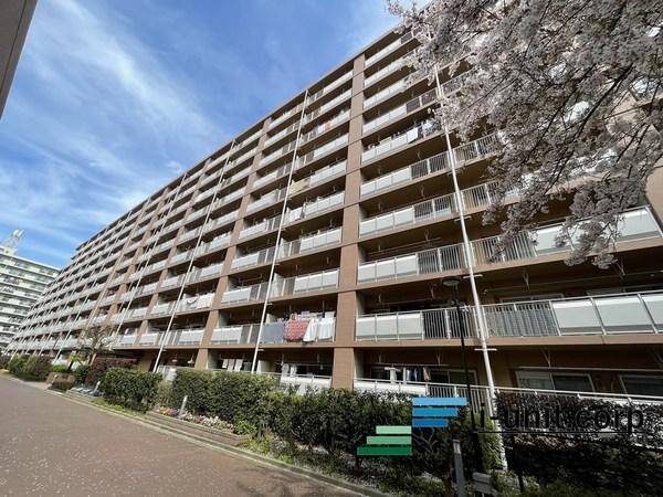 総武線『市川』駅より徒歩5分です。