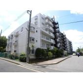 南向きで陽当り良好です。