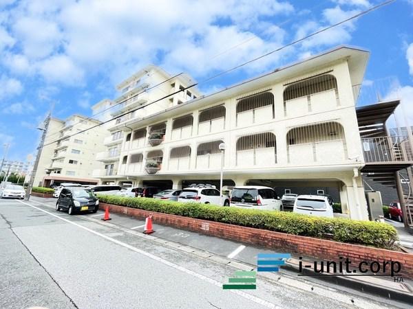 東西線「行徳」駅徒歩6分の好立地です。