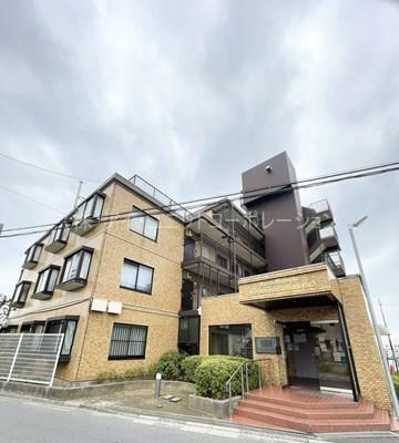 一番館二番館と二棟並んでいるマンション。