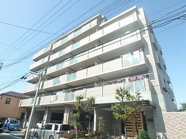 南向きで陽当り良好です。