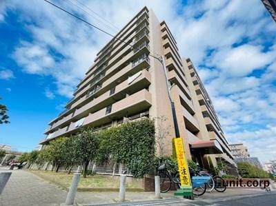 小学校まで徒歩約9分！お子様の通学も安心ですね。