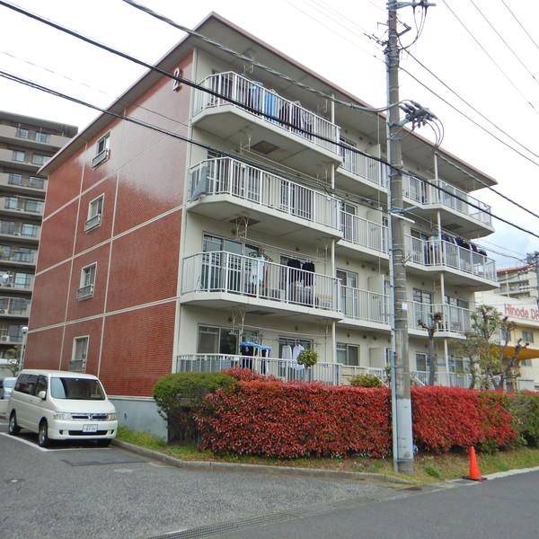 2面バルコニーで陽当たり良好です。