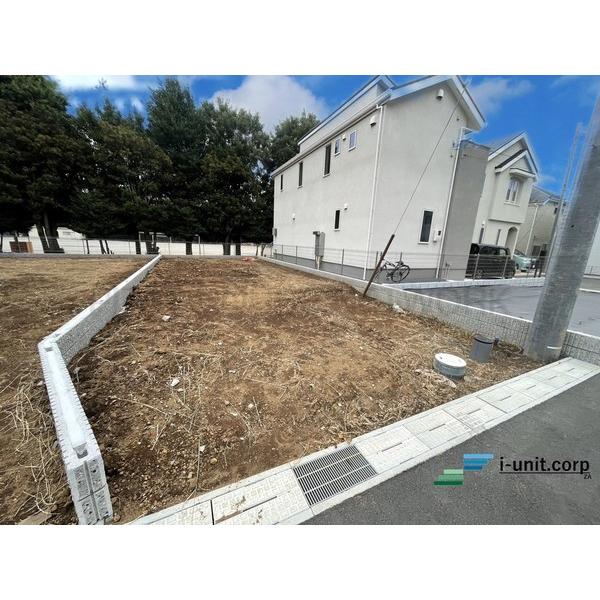 東武野田線「塚田」駅より徒歩18分です。