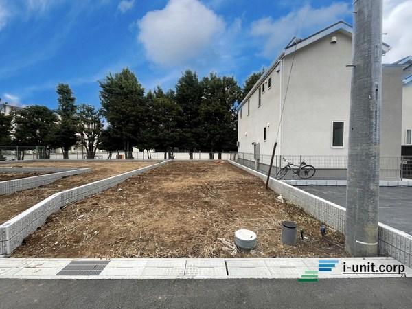 夏見台小学校より徒歩3分です。