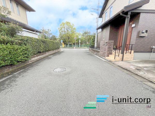 浦安市舞浜2丁目　土地 前面道路含む現地写真