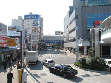 船橋駅より徒歩10分です。
