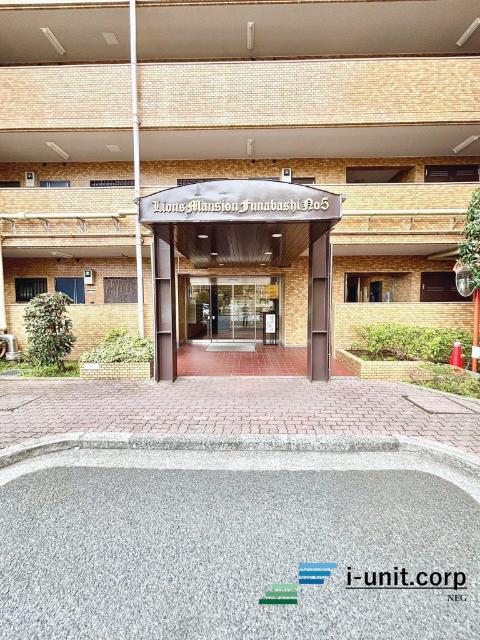 今日も、明日も、この街で、きっと誰かが幸せになる物語が描かれていくはずです。