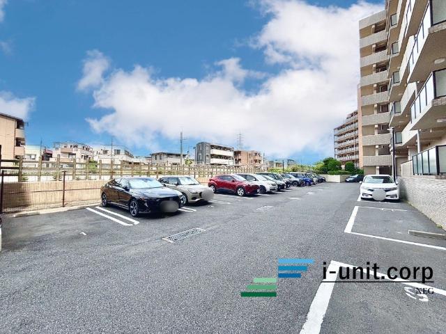 サーパス津田沼 駐車場