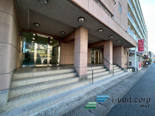 東西線「行徳」駅徒歩5分の好立地です。