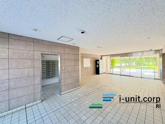 こちらの物件は京葉線『新浦安』駅エリアに位置しており、駅までも徒歩圏内です！