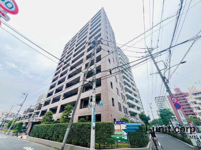 本物件は閑静な住宅街に位置しています。落ち着いた生活ができそうですね。