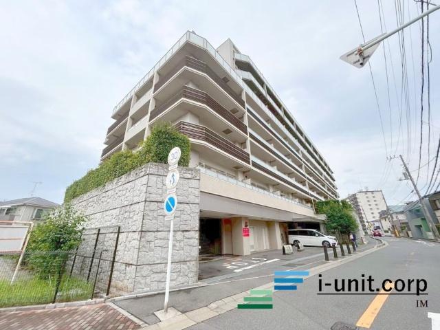 南向きで陽当り良好です。