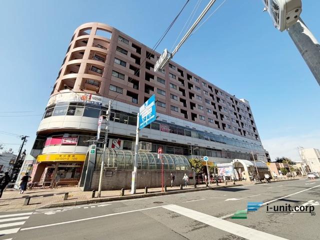 本物件は都営新宿線「本八幡」駅まで徒歩1分の好立地の物件です。