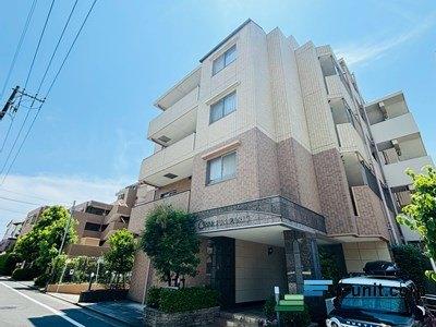 本物件は2LDKでリビングも15帖以上ある物件ですので広々と使えますね！