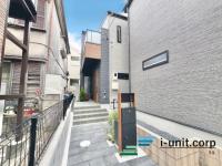 JR京葉線『新浦安』駅徒歩15分です。