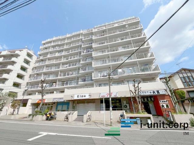 駅徒歩3分です。