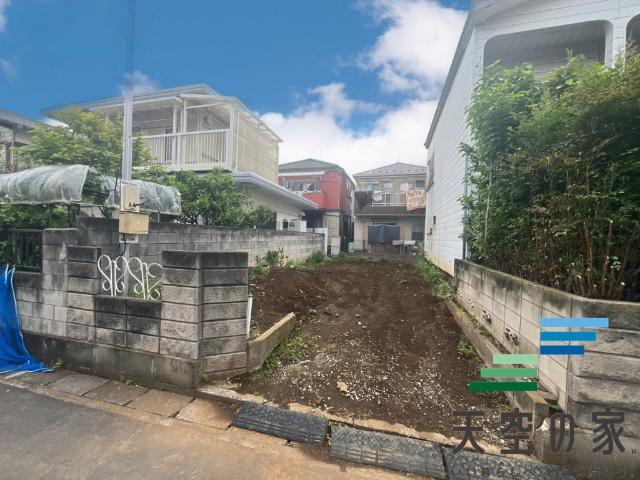南向き道路で日当たり良好です。
