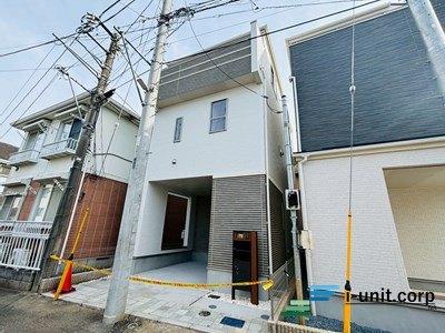 本物件は閑静な住宅街に位置しています。落ち着いた生活ができそうですね。