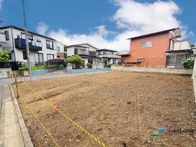 約53.77坪の角地整形地です。