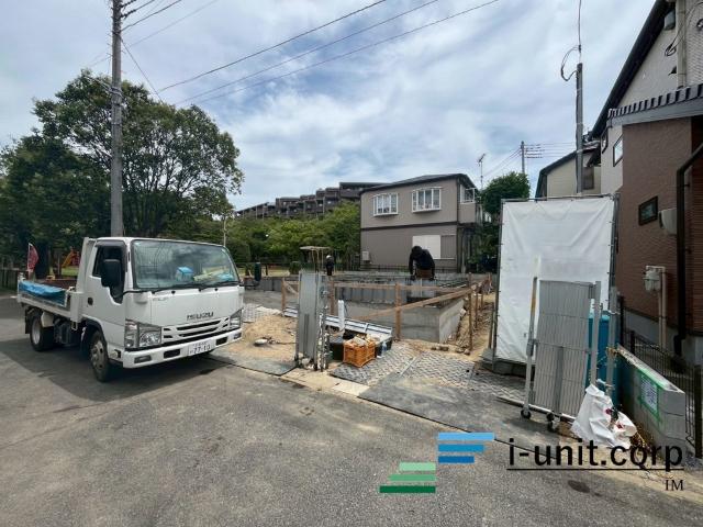 駅徒歩7分です。