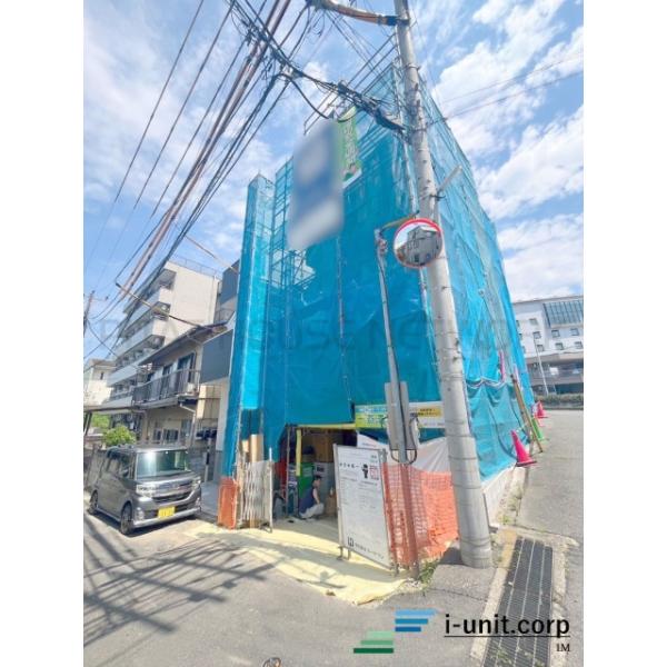 市川駅徒歩１２分です。