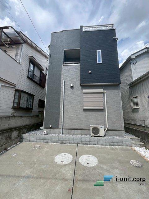 屋上バルコニー付きです。