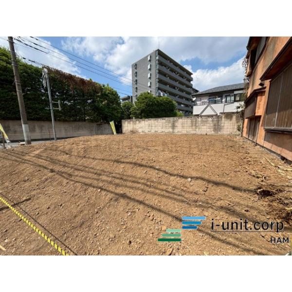 建築条件なしの売地です。