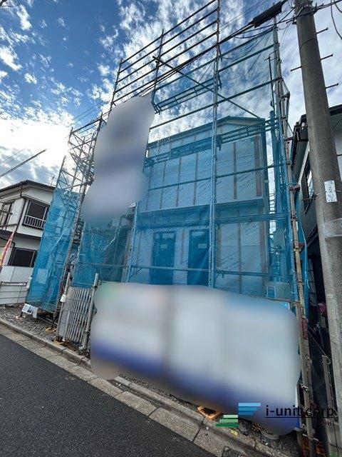 京成松戸線「高根木戸」駅徒歩11分の好立地です。